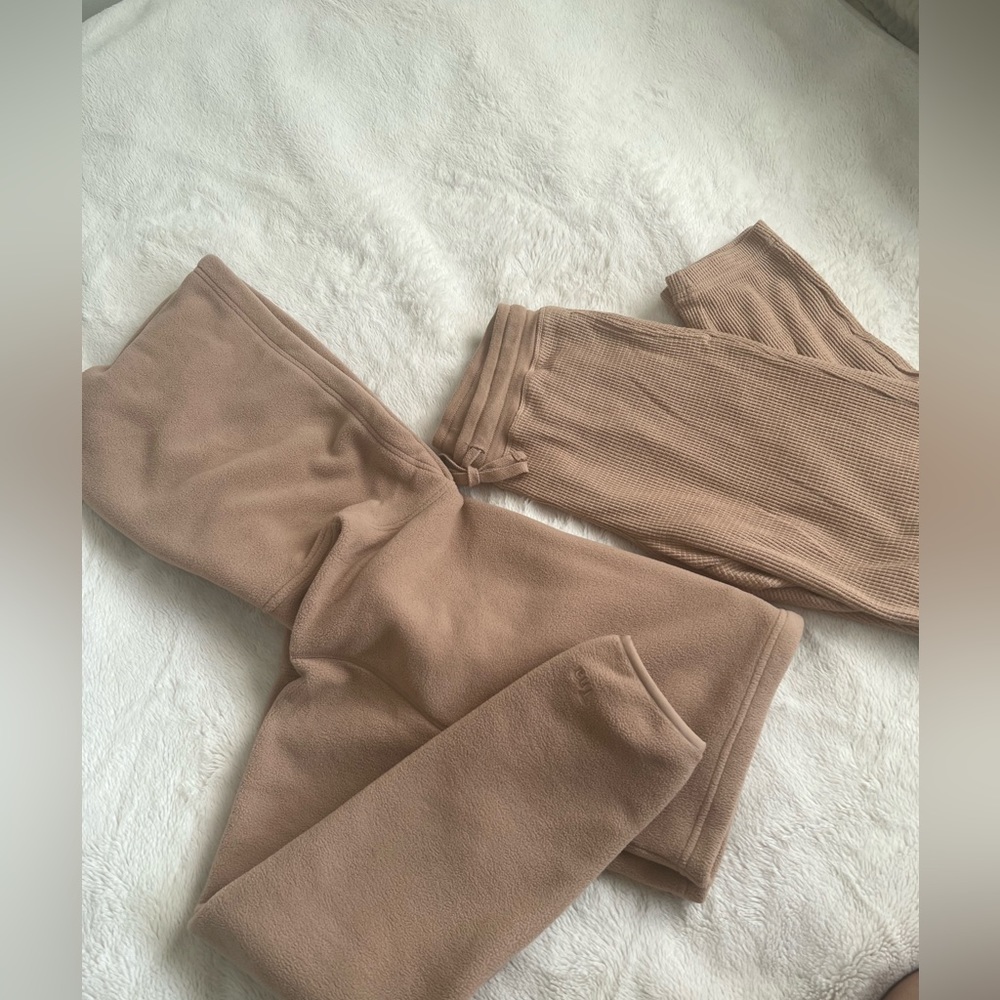Aritzia sweatsuit set size xs